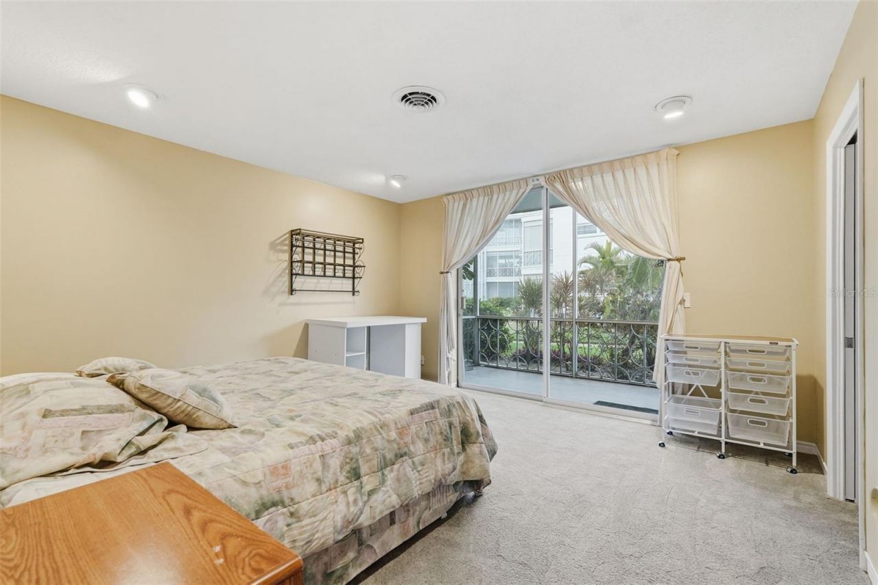 1000 N Shore Drive Ne, Unit 2, Saint Petersburg, FL 33701 Photo