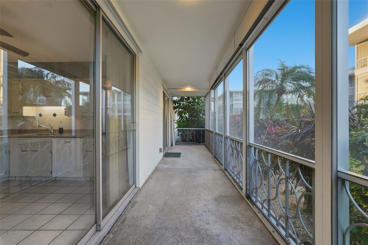 1000 N Shore Drive Ne, Unit 2, Saint Petersburg, FL 33701 Photo