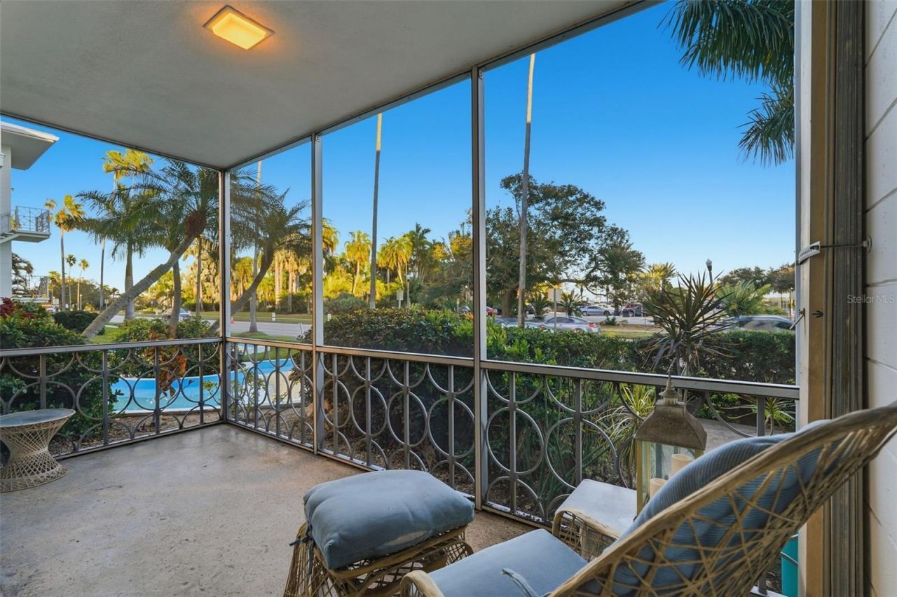 1000 N Shore Drive Ne, Unit 2, Saint Petersburg, FL 33701 Photo