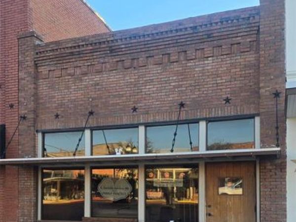 103 Mckinney Street, Farmersville, TX 75442