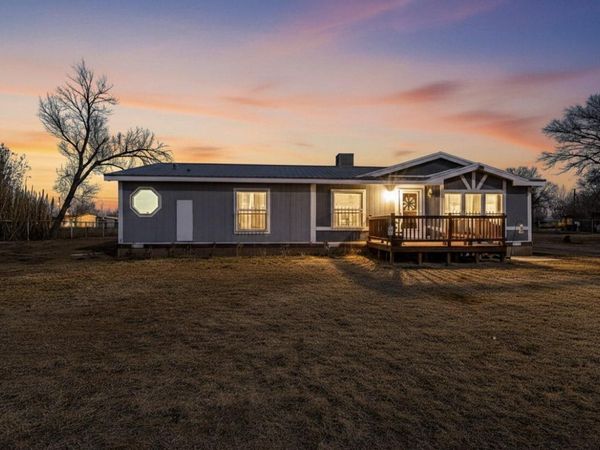 622 N Hazel Street, Los Lunas, NM 87031