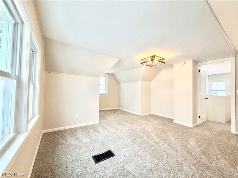 16301 Invermere Avenue, Cleveland, OH 44128 Photo 18