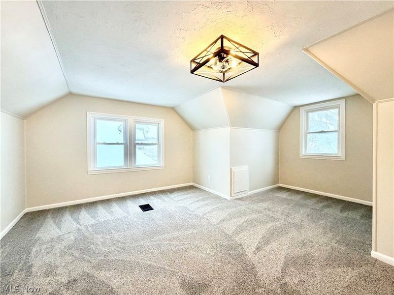 16301 Invermere Avenue, Cleveland, OH 44128 Photo 19