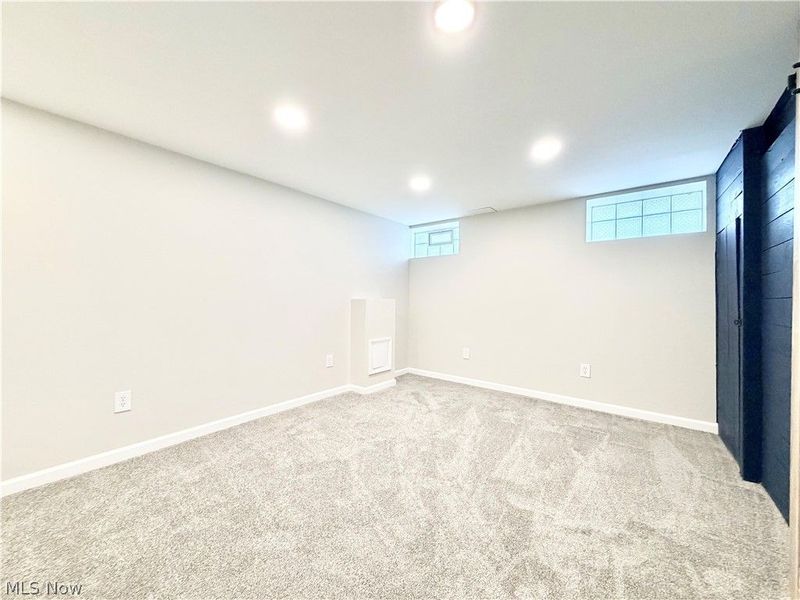 16301 Invermere Avenue, Cleveland, OH 44128 Photo 23