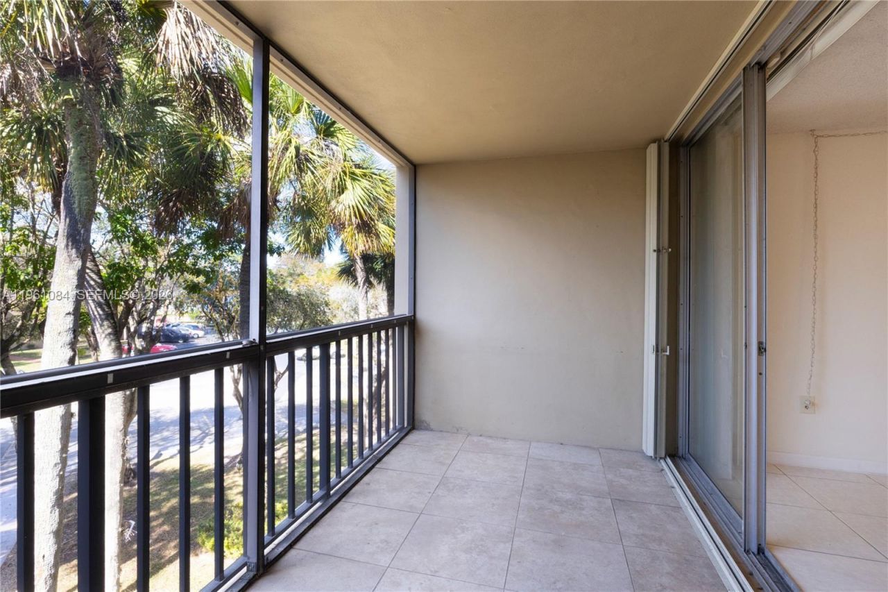 10855 SW 112th Ave, Unit 311, Miami, FL 33176 Photo