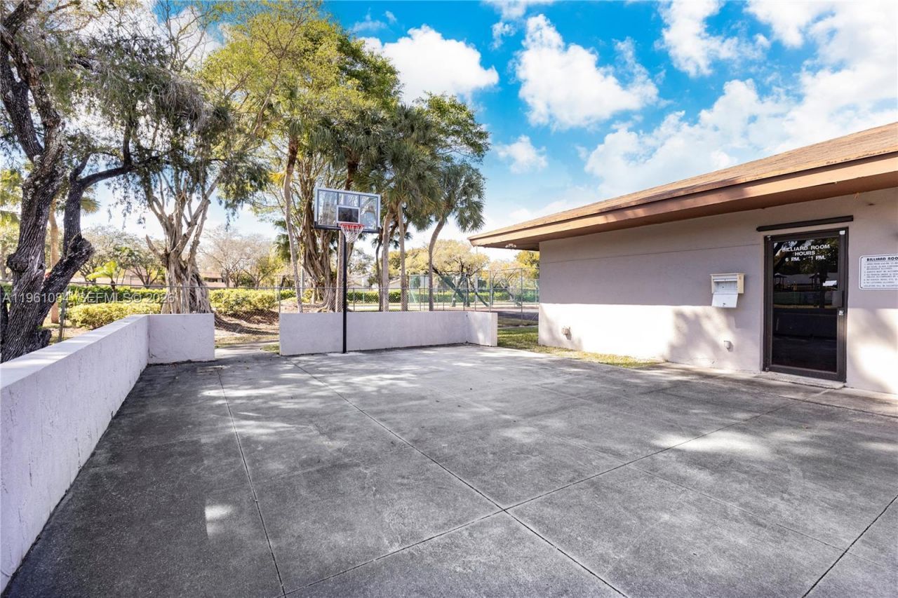 10855 SW 112th Ave, Unit 311, Miami, FL 33176 Photo