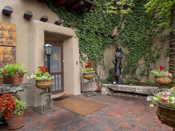 1075 Paseo de Peralta , Santa Fe, NM 87505