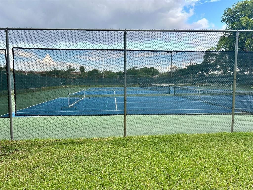 2304 S Cypress Bend Drive, Unit 615, Pompano Beach, FL 33069 Photo