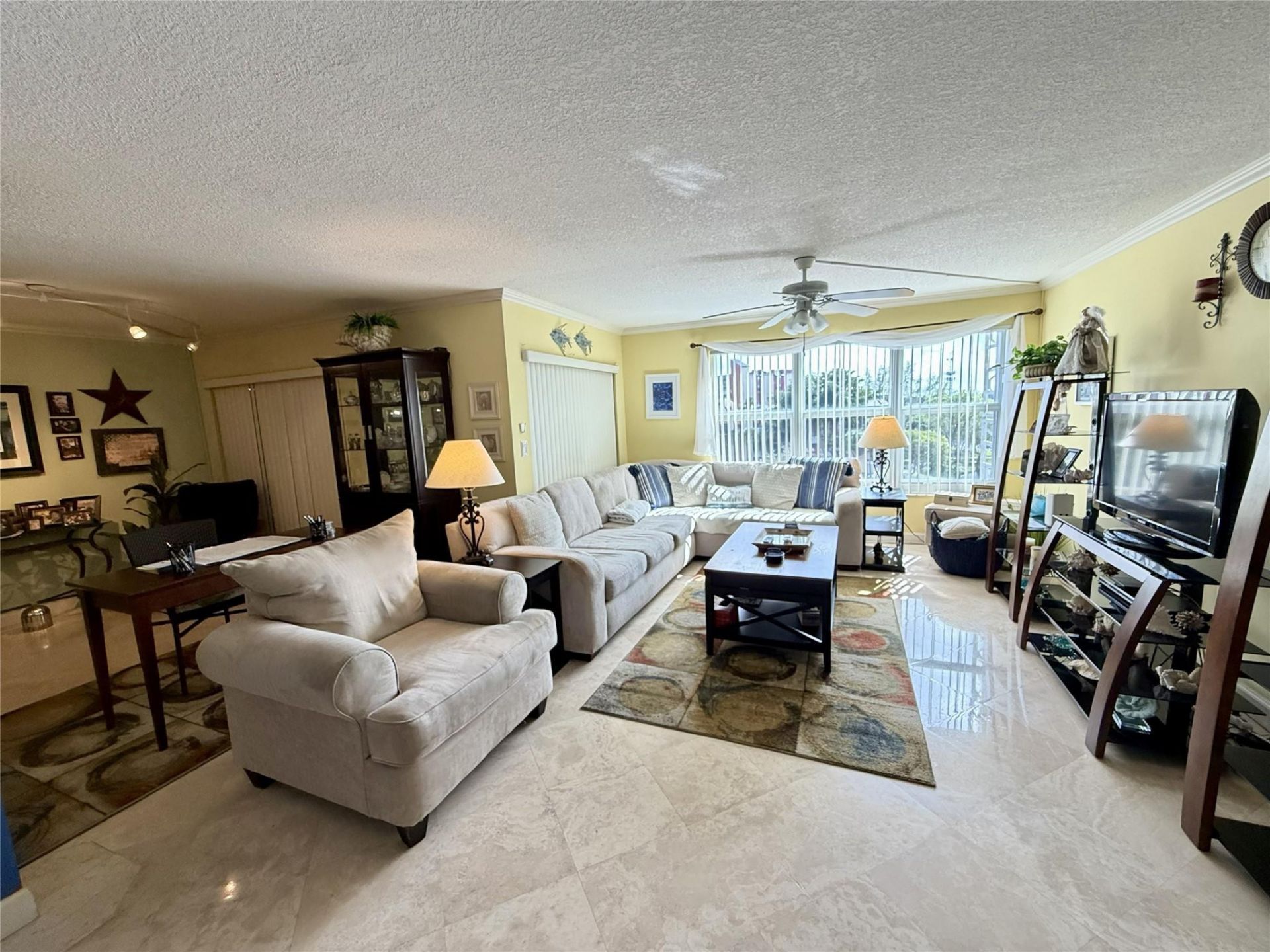2304 S Cypress Bend Drive, Unit 615, Pompano Beach, FL 33069 Photo