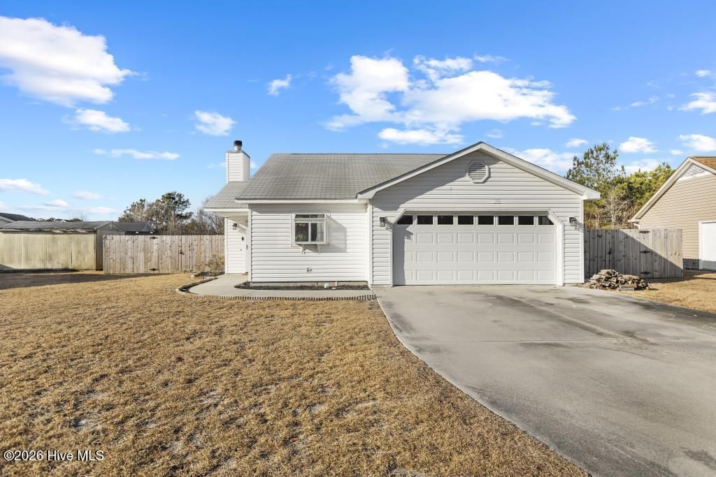 203 Inman Court, Hubert, NC 28539 Main Photo