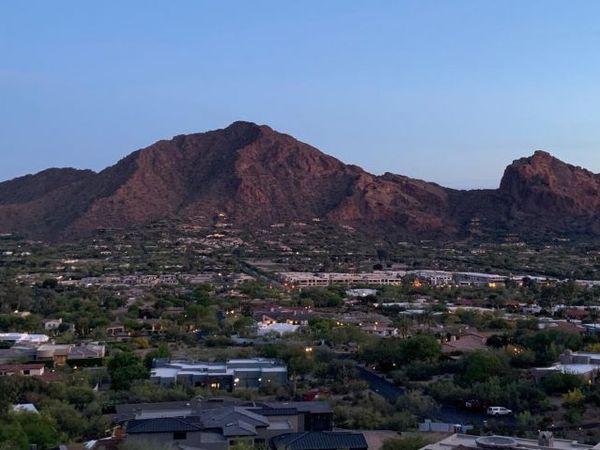 5705 E ARROYO Road, Unit -, Paradise Valley, AZ 85253