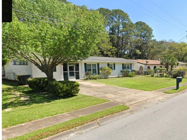 123 SW Robinwood Drive, Fort Walton Beach, FL 32548