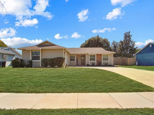 8644 LYONIA DRIVE, ORLANDO, FL 32825