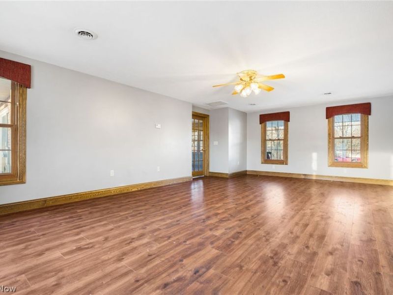 5126 Easton Street NW, Malvern, OH 44644 Photo 10