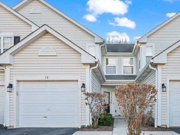 74 Harvest Gate, Lake In The Hills, IL 60156