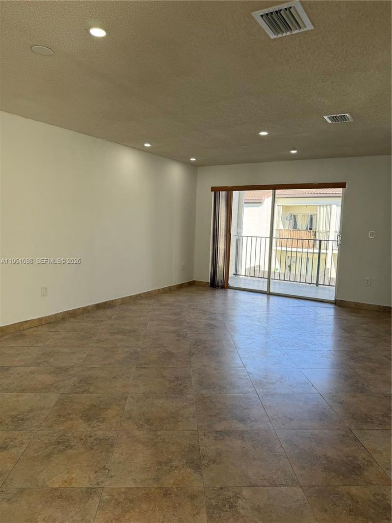 1181 NW 125th Pl, Unit 203, Miami, FL 33182 Photo