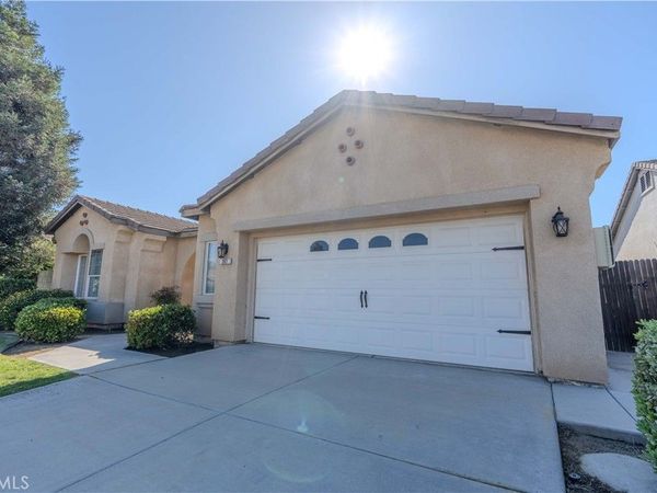 207 Riesling Vines Street, Bakersfield, CA 93314