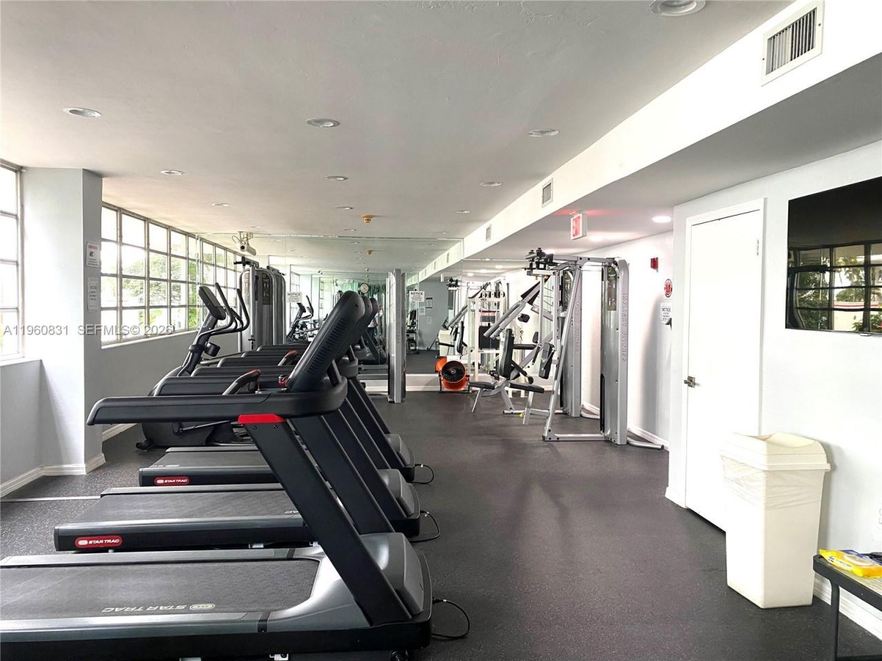 1408 Brickell Bay Dr , Unit 1217, Miami, FL 33131 Photo