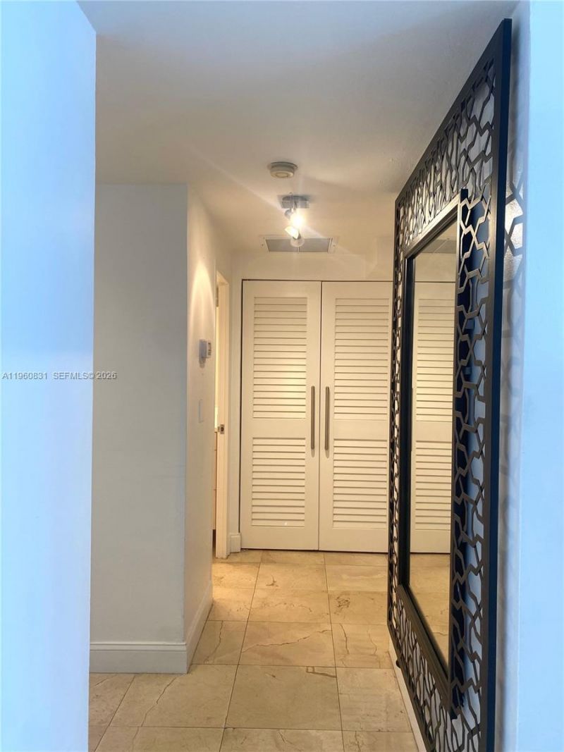 1408 Brickell Bay Dr , Unit 1217, Miami, FL 33131 Photo