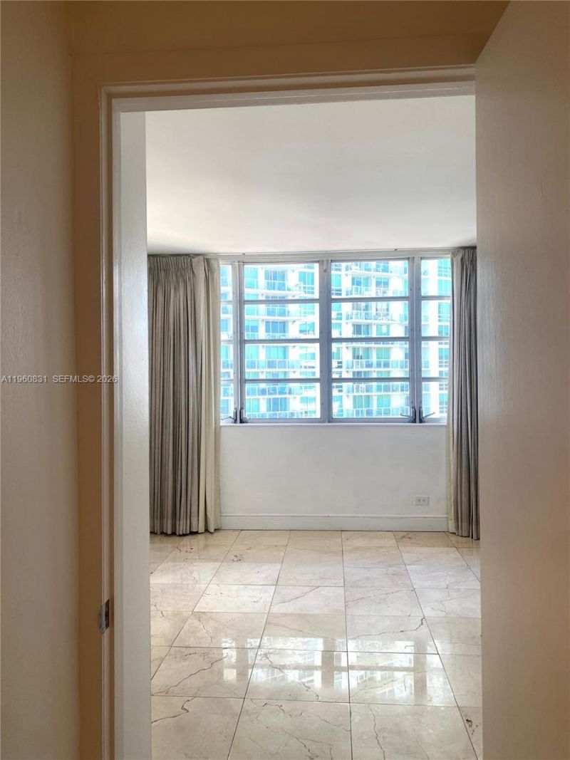 1408 Brickell Bay Dr , Unit 1217, Miami, FL 33131 Photo