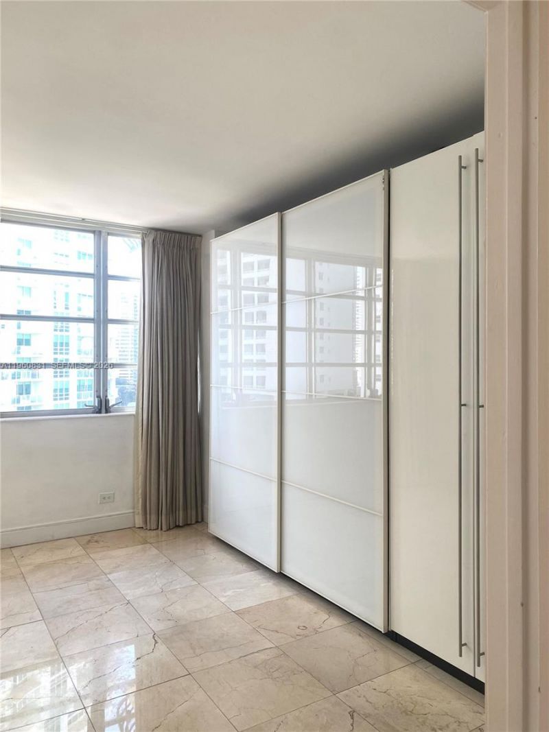 1408 Brickell Bay Dr , Unit 1217, Miami, FL 33131 Photo