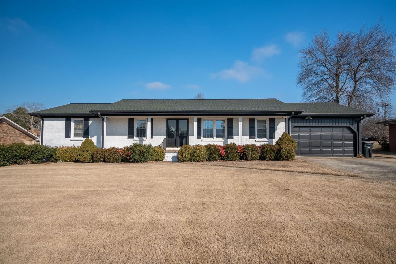 323 Wright Dr, Florence, AL 00000 Main Photo