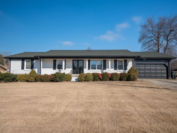 323 Wright Dr, Florence, AL