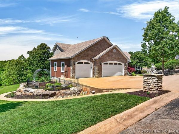 61 Quiet Meadows Drive, Linn Creek, MO 65052