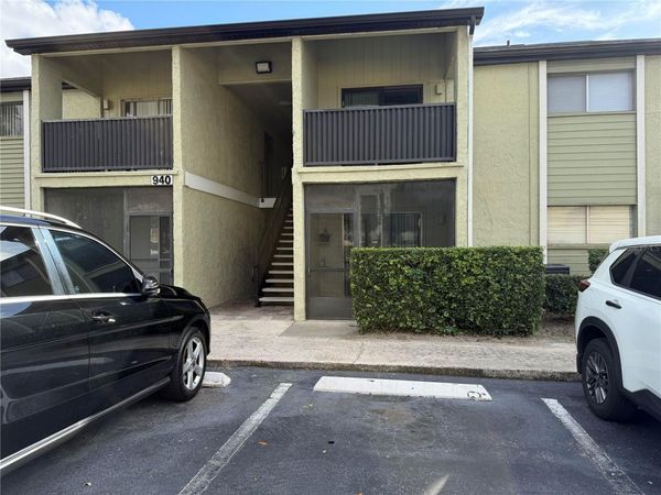 940 LAKE DESTINY ROAD, Unit H, ALTAMONTE SPRINGS, FL 32714