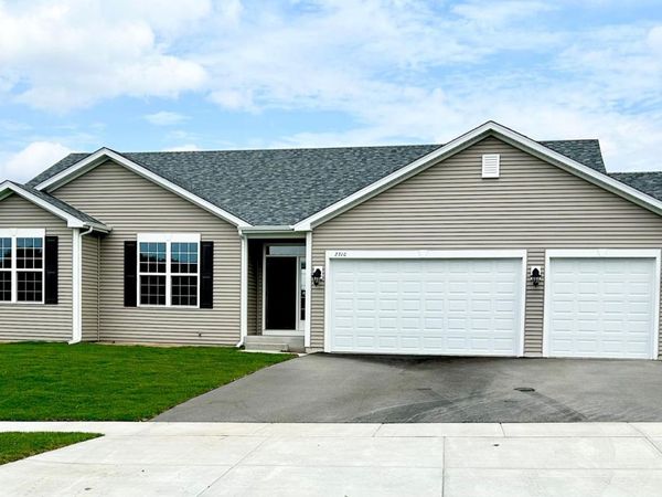 2310 Truman Trail, McHenry, IL 60051