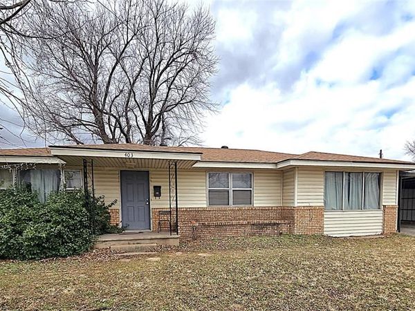 403 N Harmon Avenue, Watonga, OK 73772