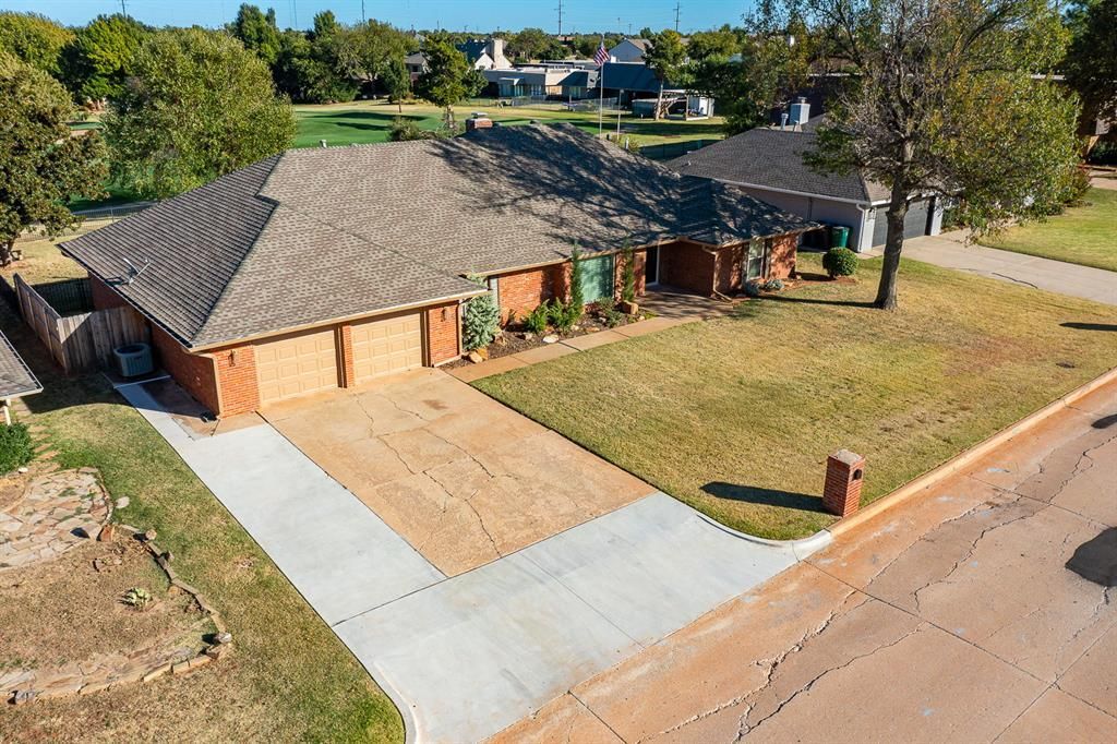 12600 Green Valley Drive, Oklahoma City, OK 73120 Main Photo