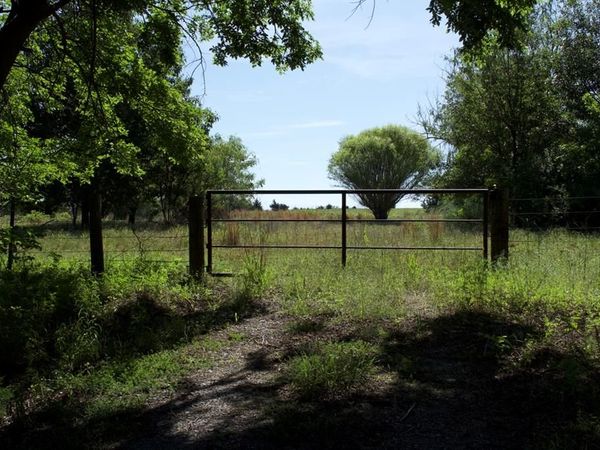 1213 S Council Valley Road, Yale, OK 74085
