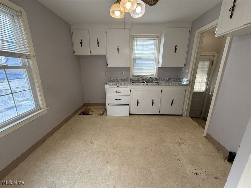 20751 Wilmore Avenue, Euclid, OH 44123 Photo 6