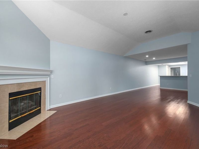 8208 Cyrus Lane, Northfield, OH 44067 Photo 11