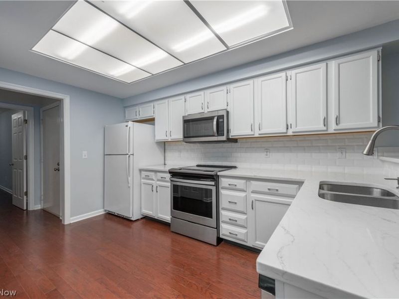 8208 Cyrus Lane, Northfield, OH 44067 Photo 19