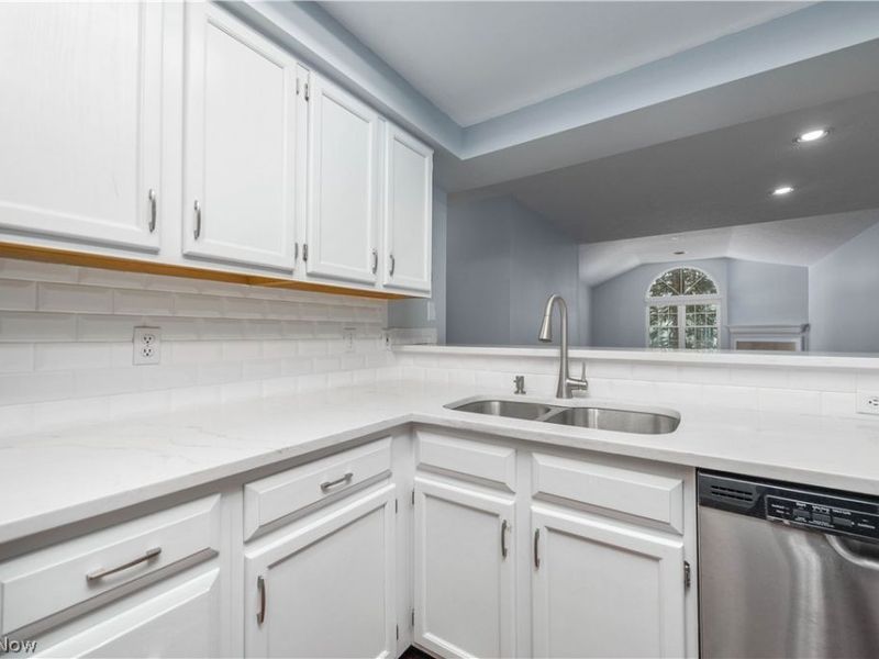 8208 Cyrus Lane, Northfield, OH 44067 Photo 20