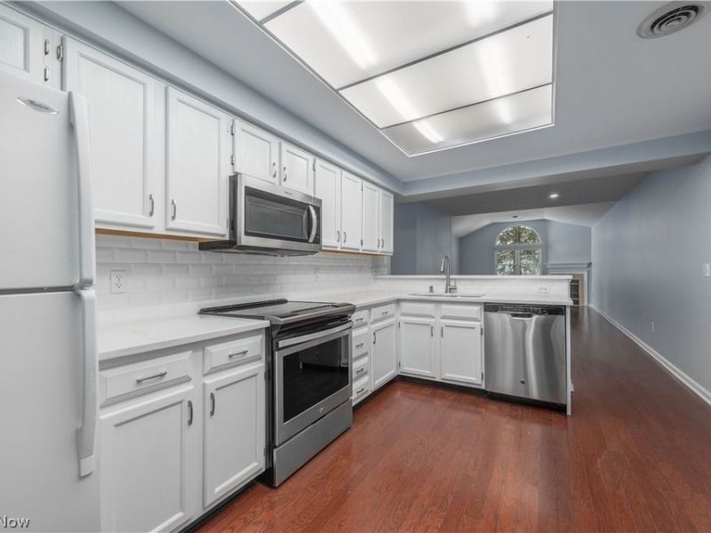 8208 Cyrus Lane, Northfield, OH 44067 Photo 23