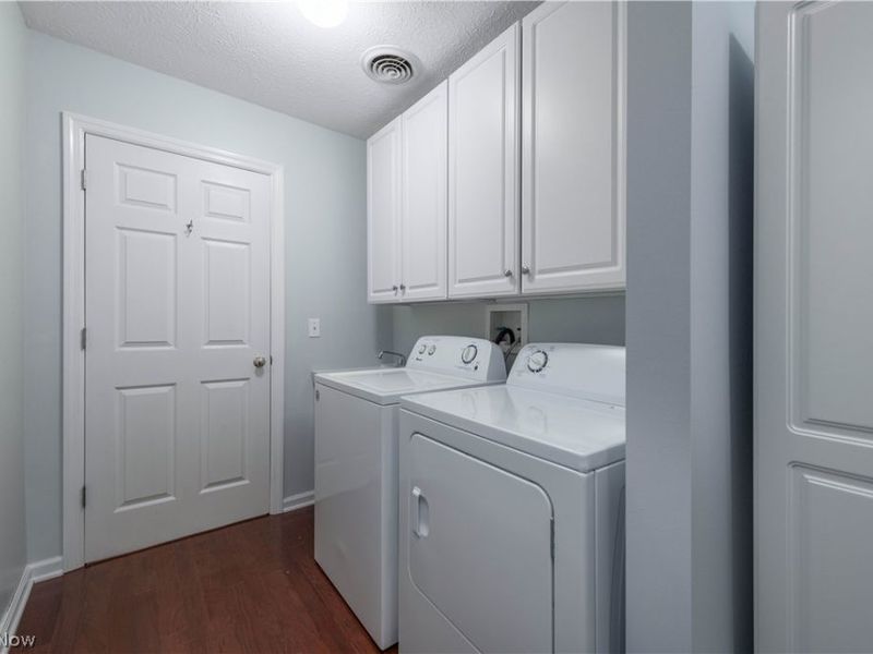 8208 Cyrus Lane, Northfield, OH 44067 Photo 26