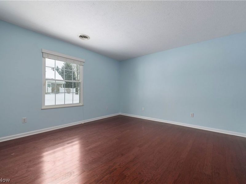 8208 Cyrus Lane, Northfield, OH 44067 Photo 28