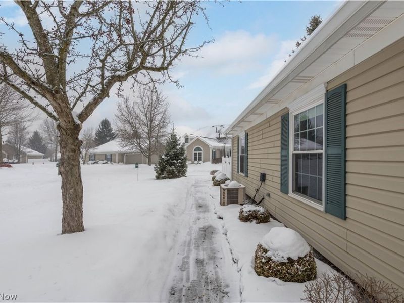 8208 Cyrus Lane, Northfield, OH 44067 Photo 5