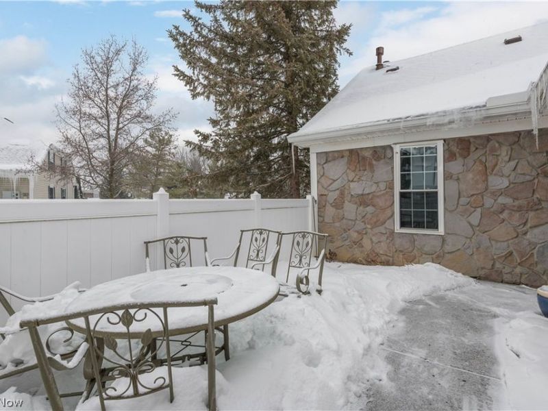 8208 Cyrus Lane, Northfield, OH 44067 Photo 6