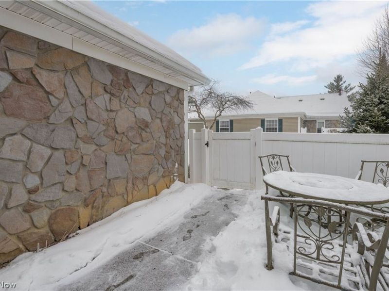 8208 Cyrus Lane, Northfield, OH 44067 Photo 7