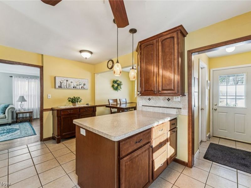 1837 Oakmount Road, South Euclid, OH 44121 Photo 8