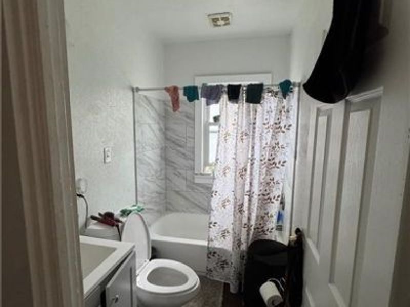 1376 E 139th Street, Cleveland, OH 44112 Photo 5