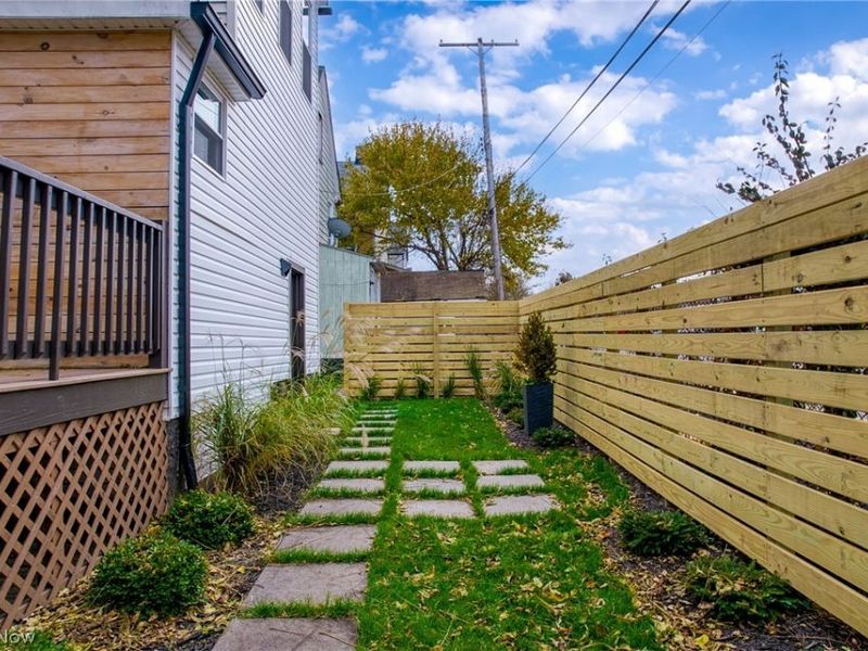 1422 W 77th Street, Cleveland, OH 44102 Photo 43