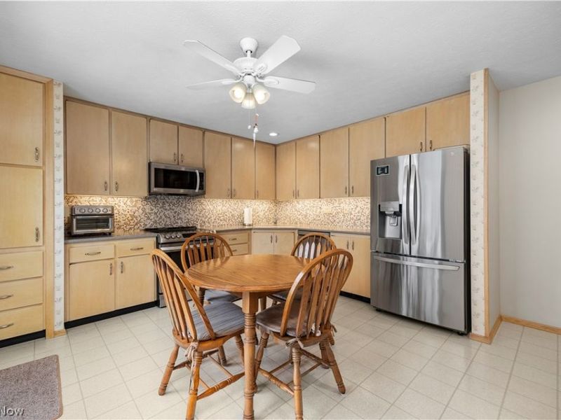 12567 Olympus Court, Strongsville, OH 44149 Photo 10