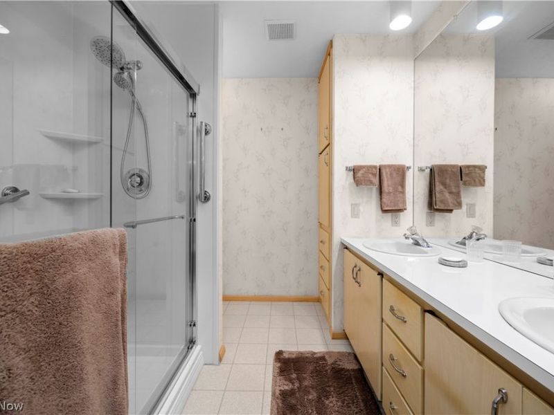 12567 Olympus Court, Strongsville, OH 44149 Photo 27