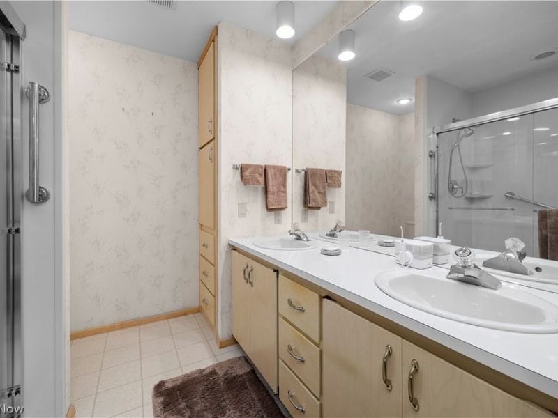 12567 Olympus Court, Strongsville, OH 44149 Photo 28