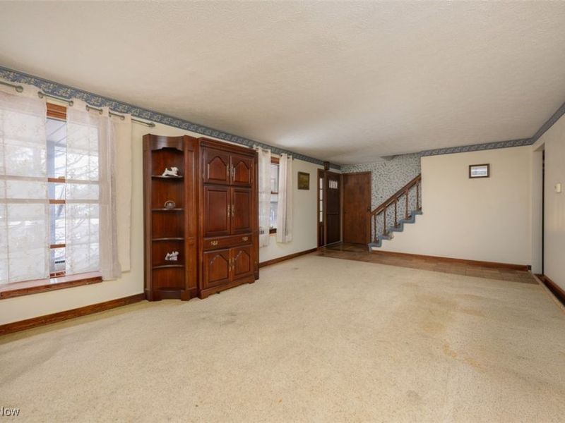 3445 Cheyenne Trail NE, Hartville, OH 44632 Photo 5